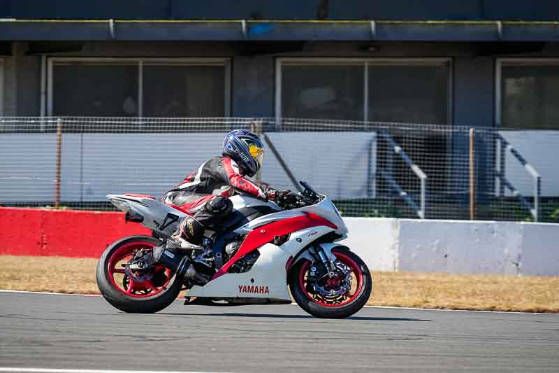 donington no limits trackday;donington park photographs;donington trackday photographs;no limits trackdays;peter wileman photography;trackday digital images;trackday photos